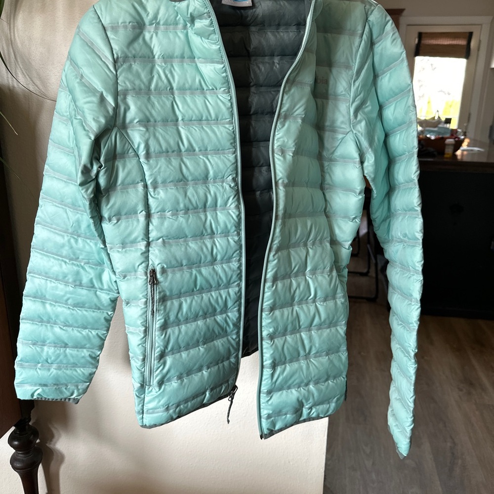 Columbia Women's Aqua Puffer Jacket